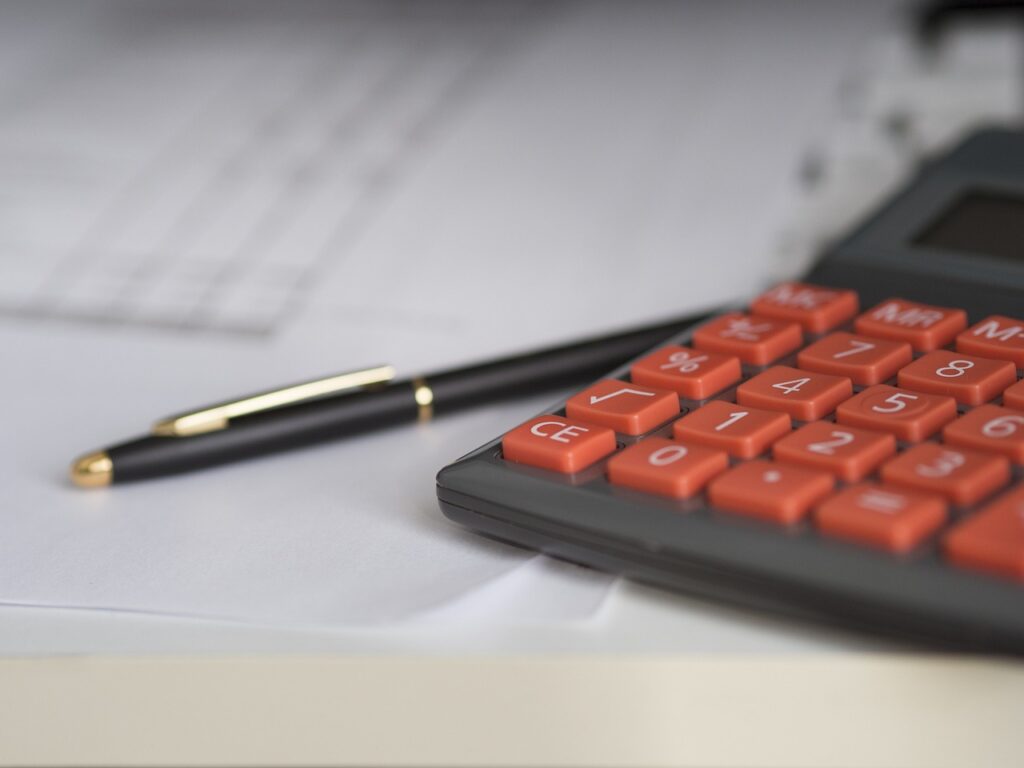 モットンの返金保証と返送料はいくらか知りたいですか？
